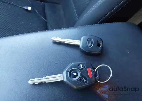 2018 Subaru Outback 2.5I Premium из США, поврежденный, VIN 4S4BSAFC7J3239695